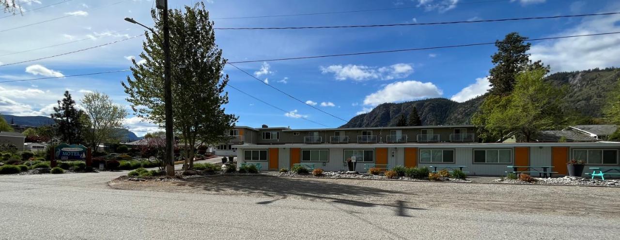 假日海滩度假汽车旅馆 Okanagan Falls 外观 照片