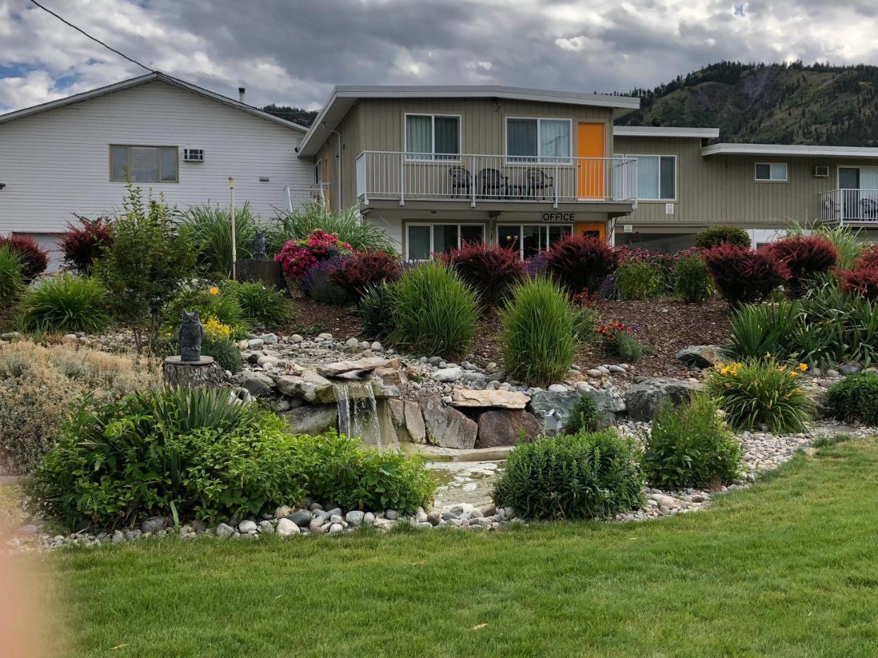 假日海滩度假汽车旅馆 Okanagan Falls 外观 照片