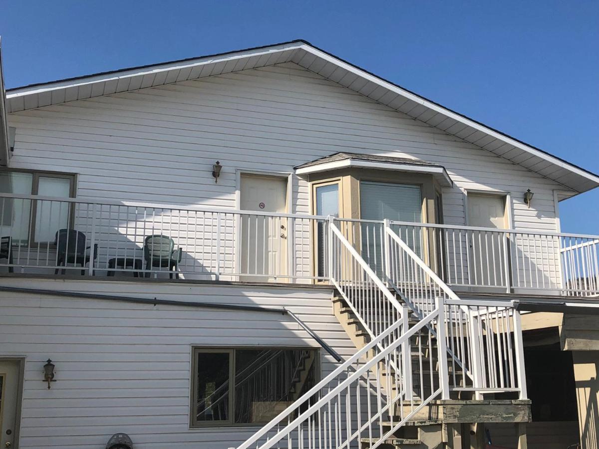假日海滩度假汽车旅馆 Okanagan Falls 外观 照片